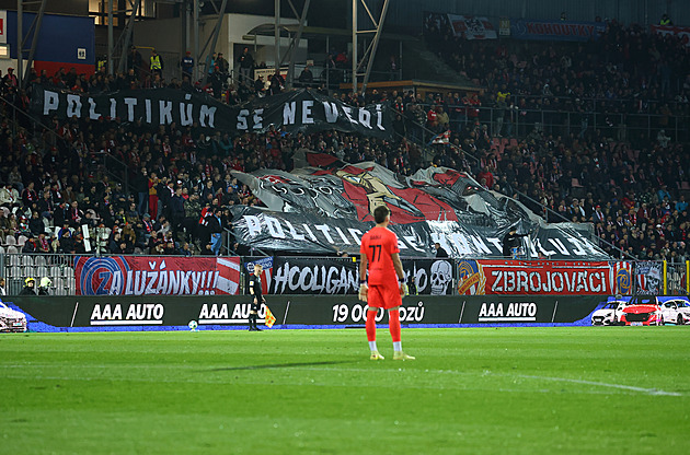 Obavy o stadion za Lužánkami. Fanoušci nevěří radnici, chtějí do politiky