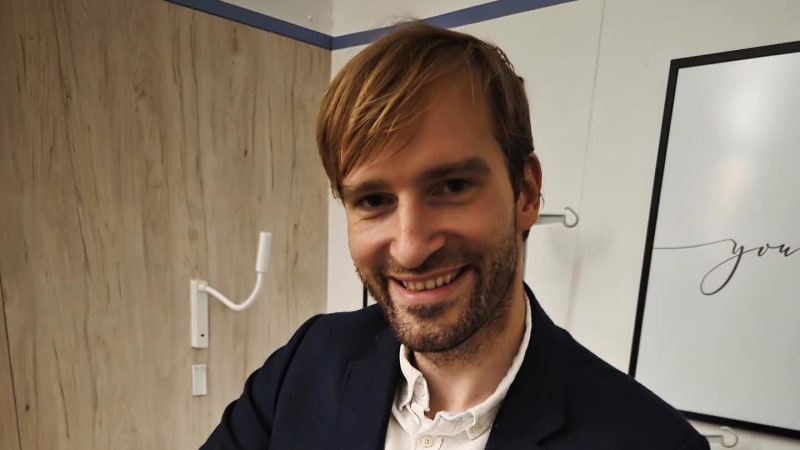 Exministr Vojtěch se raduje z narození dcery: Pochlubil se fotkou a prozradil netradiční jméno