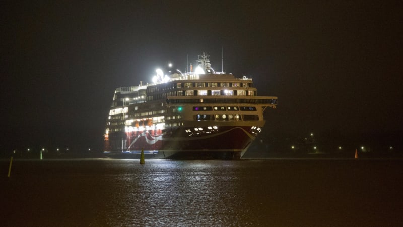 Tragédie na Filipínách: Potopil se trajekt s více než 350 lidmi. Nejméně 18 lidí zemřelo