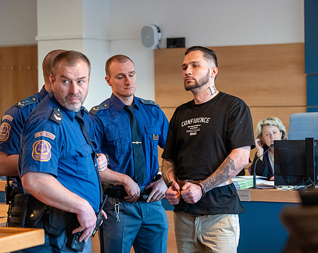 Chci z vazby do léčebny, jsem nemocný, žádal soud obžalovaný ze zapálení baru