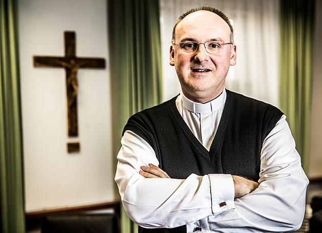 Jsme uzavření v bublinách, to bych rád změnil, řekl nový pražský arcibiskup