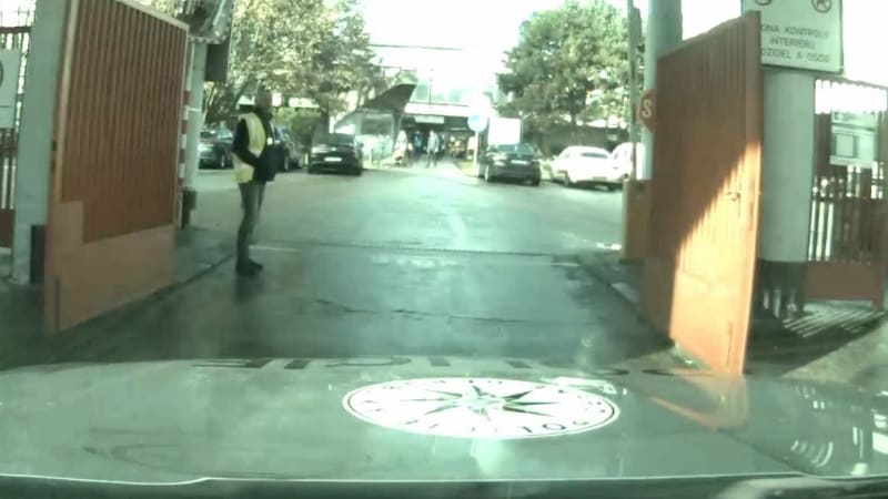 Batole spolklo sklo, cestu za lékaři do Brna znemožnily nehody. Pomohl pohotový zásah policie