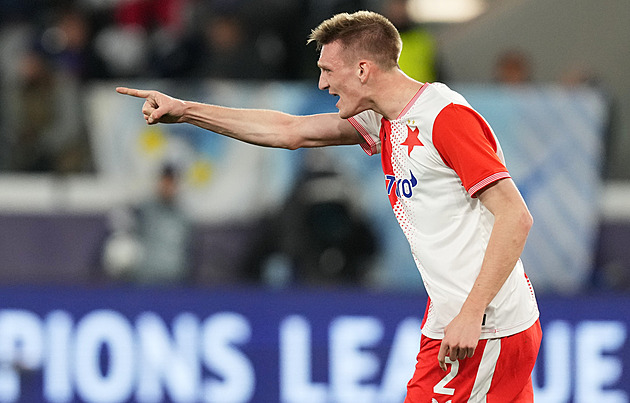 Chaloupek? Práce všeho druhu! Ve Slavii je z něj nečekaný tahoun, připomíná Součka