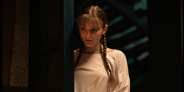 Soud předběžně zakázal televizní vysílání filmu Sbormistr v České republice