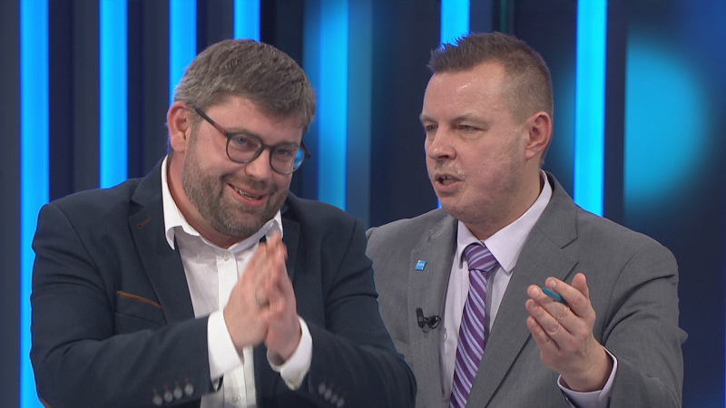 Urážky ve studiu při diskuzi o drahé ropě: Jste negramotný, útočil Rajchl na Jakoba
