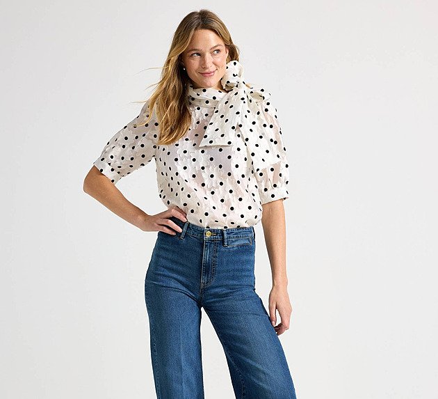 Puntíky jsou ženské, něžné i elegantní. Přineste je do jarního šatníku