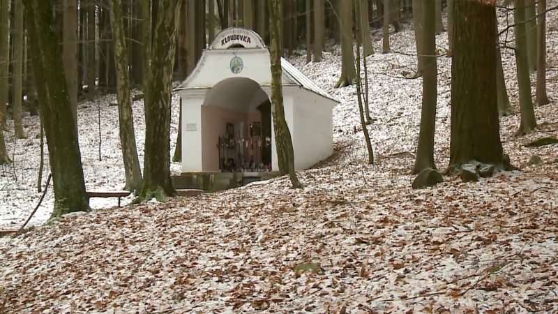 Chudou vdovu měl kdysi postavit na nohy. Stovky lidí k prameni Kloubovka míří dodnes