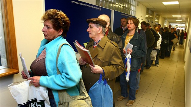 Přeplatek na dani z příjmů: Jak žádat o jeho vrácení, kdy vám ho pošlou a kdy ho už neuvidíte