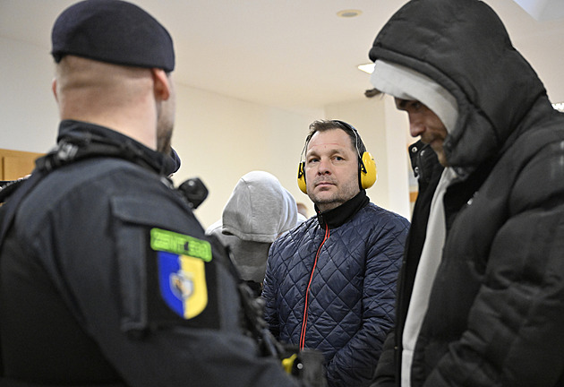 Na Býmu s Petříkem už etická komise nemůže, z Fotbalové asociace ČR vystoupili