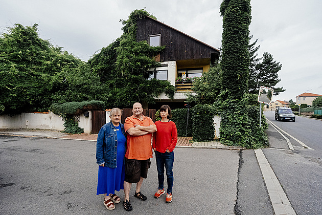 Přišli o firmu, po sporech s překupníky a exekutory mohou ztratit i vlastní dům