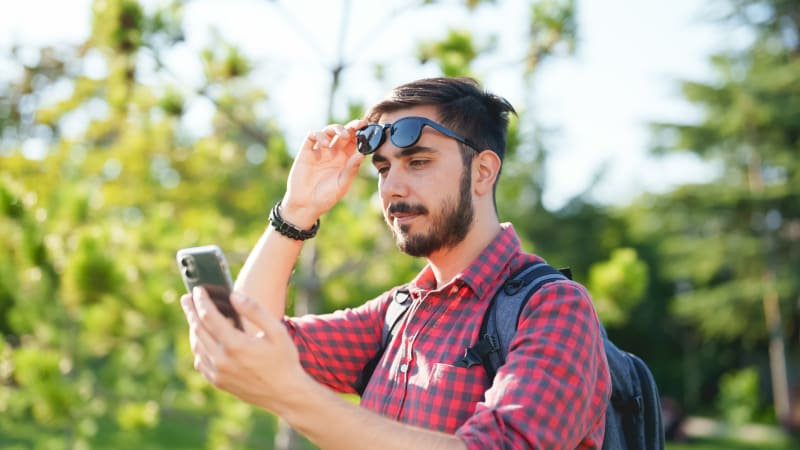 Odemykáte telefon obličejem? Zpozorněte, do většiny z nich se lze dostat pomocí fotky