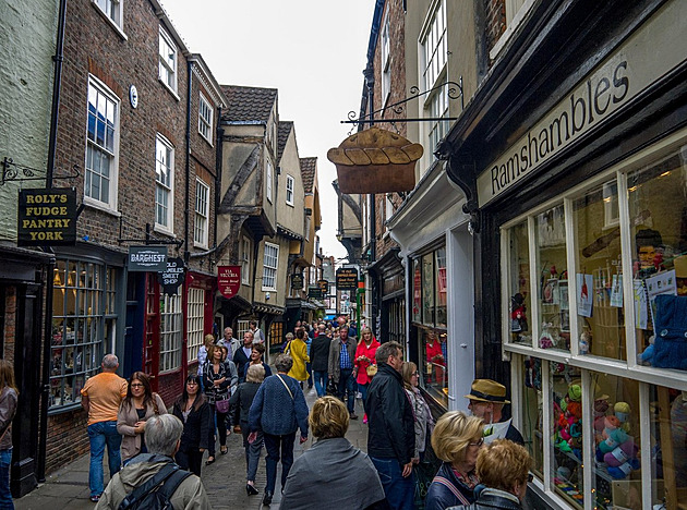 Děláte z města zábavní park. Obyvatelé Yorku už mají po krk pottermánie