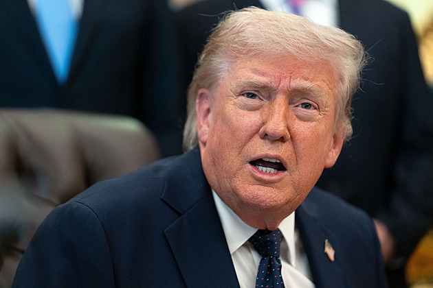 Atomovku proti Íránu nepoužiju, vždyť už jsme ho zničili, prohlásil Trump