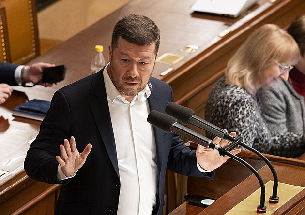 V noční bitvě Okamura zatím neprosadil odmítnutí sjezdu sudetských Němců v Brně