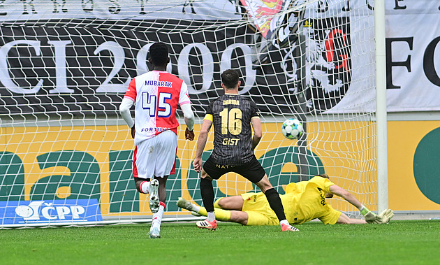 ONLINE: Hradec Kr. - Slavia 0:0, do brány se vrací Staněk, hrají i Cham či Sanyang