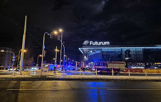 Za pokus o vraždu sekáčkem v hradeckém OC Futurum navrhli obžalovat cizince