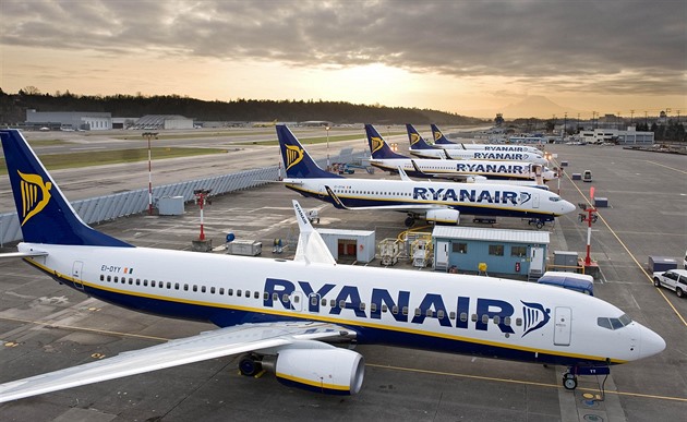 Ryanair trhá rekordy. Zisk v loňském roce zvýšil o 40 procent na 55 miliard korun