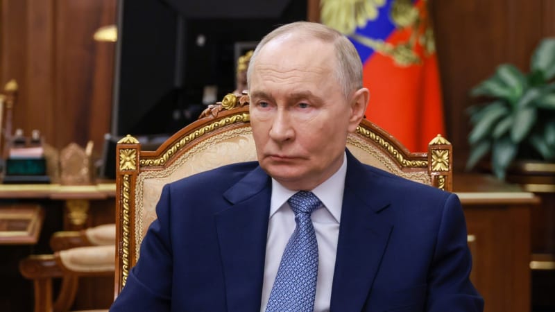 Přijde bod zlomu na Ukrajině? Putin válku prohrává hned na třech frontách, tvrdí analýza