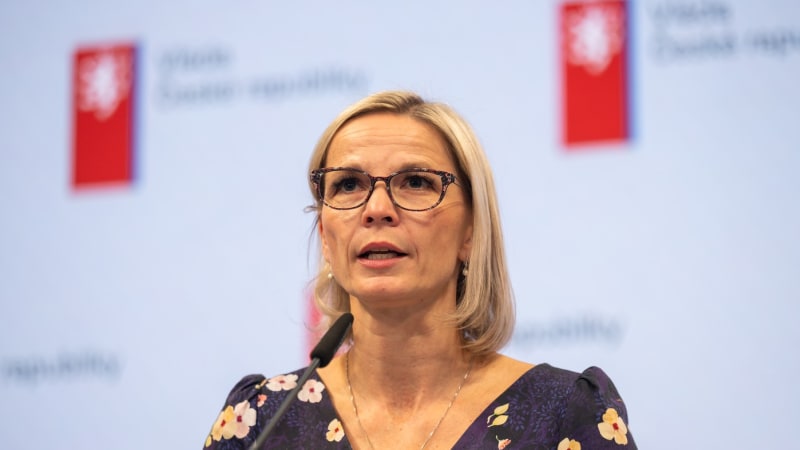 Zuzka to zvládá, zní z ANO. Mrázová má pozici jistou, jak se Babiš staví k výměnám ministrů?