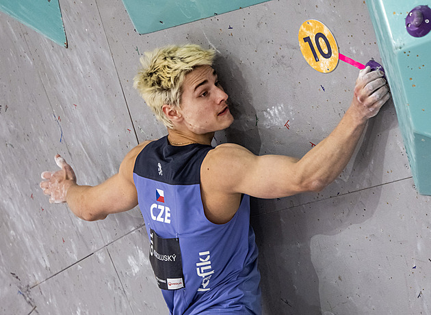 Pražské finále v boulderingu ovládl Anraku, Mokroluský skončil třináctý