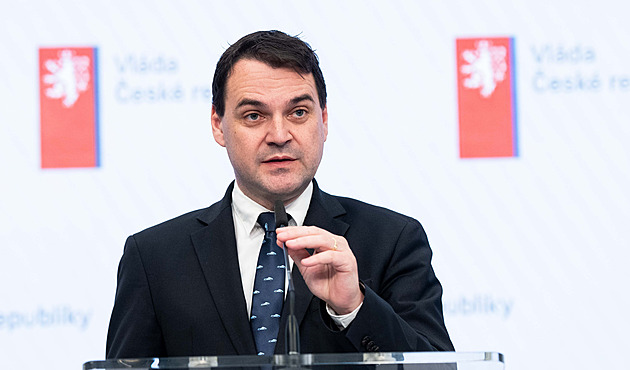 Hrozní jsme, vzkázal Macinka neziskovce. Od vás podporu nechceme, reagovala
