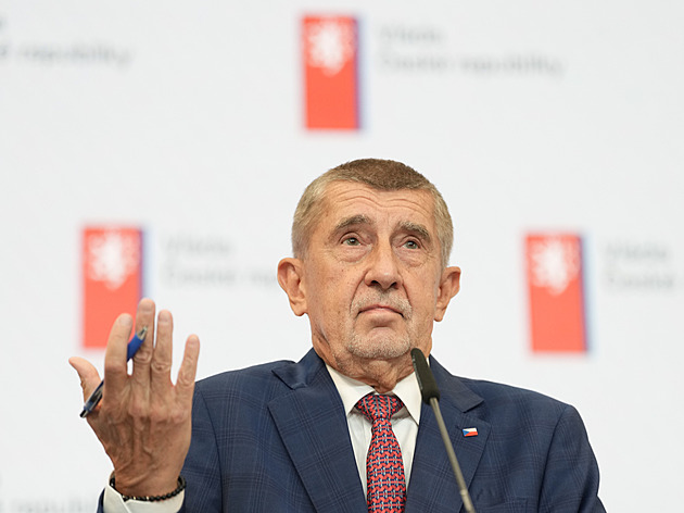 Česko letos dvě procenta HDP na obranu nesplní. V příštích letech ano, oznámil Babiš