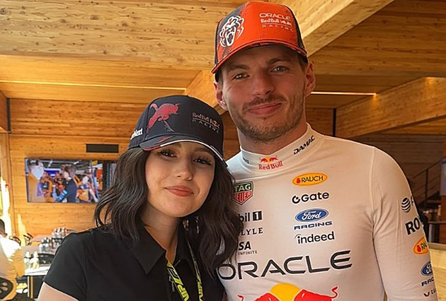 Verstappen splnil sen nemocné fanynce. Setkání málem zhatila rozkopaná dálnice