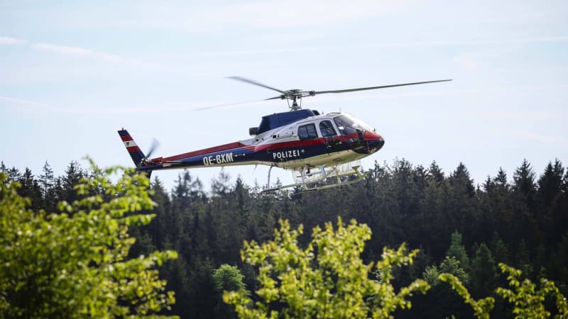 Češi slepě věřili aplikaci a přecenili síly, píší v Rakousku. V Alpách je zachraňoval vrtulník